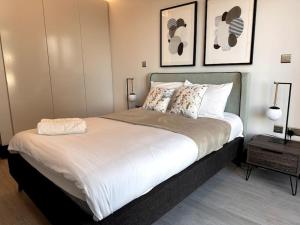 The Glamour of Shoreditch