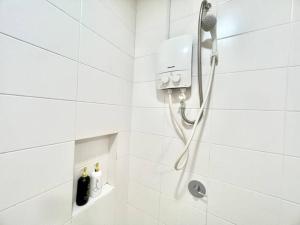 T5 1-10Pax Trefoil Setia Alam 2Room 5Bed WiFi SCCC