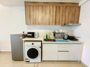 T5 1-10Pax Trefoil Setia Alam 2Room 5Bed WiFi SCCC
