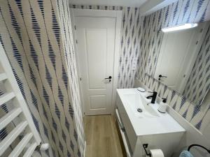 Habitación privada en Getxo con Garaje 15 minutos del centro de Bilbao