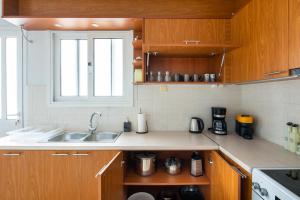 Santorini 2-Bedroom Apartment in Nea Smyrni