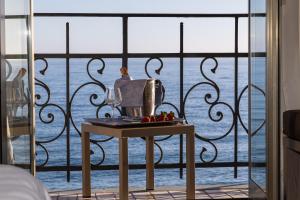 Double or Twin Room with Side Sea View