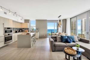 Wrap Around Balcony Insane Views Amazing Pools