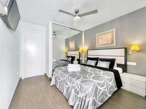 Sky 21-floor Frontline Levante Coblanca Apartment