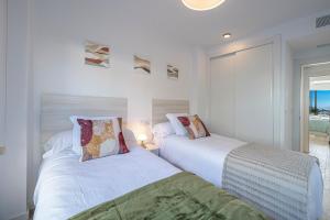 One80 Residences New corner Apartment with amazing sea view to Gibraltar & Africa