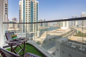 Frank Porter - Bayz Tower by Danube