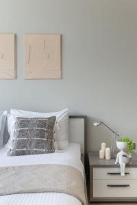 Frank Porter - Studio One