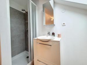 Appartements Le Jardin des Plantes Rouen Studios et F2 au calmes, Terrasse, stationnement gratuit : photos des chambres