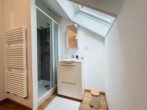 Appartements Le Jardin des Plantes Rouen Studios et F2 au calmes, Terrasse, stationnement gratuit : photos des chambres