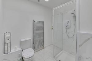 Remarkable 3-Bed House in Middleton Manchester