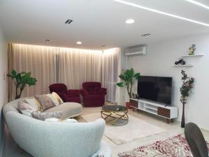 Wonderful 2bedroom apartment front of city stars mall 3