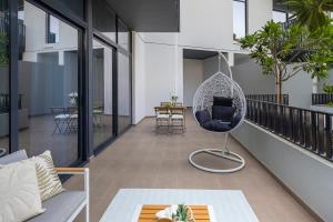 Frank Porter - Belgravia 3