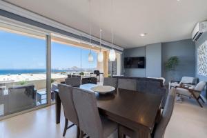 Spacious 2BR Condo with Great Location