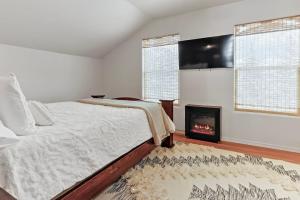 Spacious Studio Unit 5 with Gorgous Canyon Views