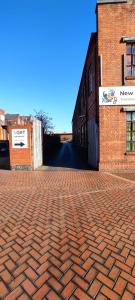 Birmingham City Apartments-Free Secure Parking HS2 Contractors - NEC - Birmingham Airport - BCU & Aston University - Heartland Hospital - Jaguar - Star City