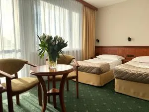 森那托旅馆 - 卡托维兹