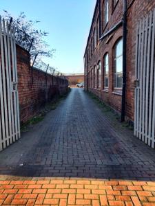 Birmingham City Apartments-Free Secure Parking HS2 Contractors - NEC - Birmingham Airport - BCU & Aston University - Heartland Hospital - Jaguar - Star City