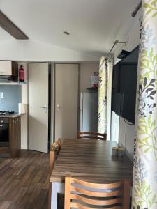 Campings Mobile-Home 4 personnes Camping 5* : photos des chambres