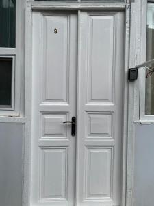 Apartment at Rustaveli avenue, near opera