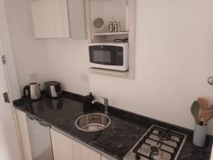 Imperdible en Recoleta para 2 - Con balcón, todo luz!