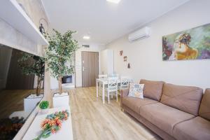 Cappuccino Colors at West Residence