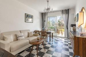 In the heart of the Cap dAntibes lovely flat