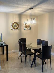 Renovated 22 Unit at Yacht ClubAventura