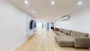 The Blue Water House - La Jurado