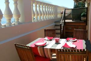 See front Premium Location - Panoramic view -