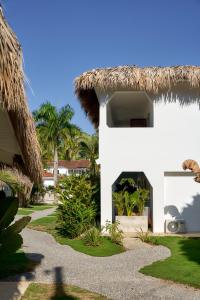 Empyrean Tropical Wellness Portillo