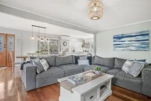 The Beach Shack - 12 Flame Street - Broadwater