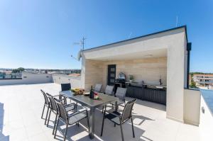 Apartments Villa V2 with rooftop