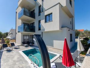 Luxury Villa V2 Apartments - Pool, Rooftop & Panoramic Views