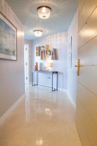 Coconut Grove 10th Floor private unit Parking Included