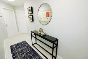 Connecting Rooms-Coconut Grove 21st Floor Parking Included