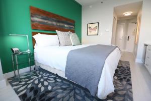 Connecting Rooms-Coconut Grove 21st Floor Parking Included