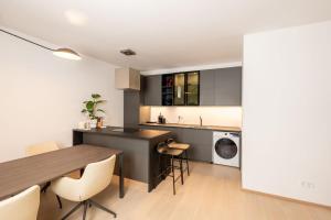 2-Zi zentral I Tiefgaragenstellplatz I Kongresscenter und Staatstheater I Neubau I Garten