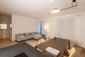 2-Zi zentral I Tiefgaragenstellplatz I Kongresscenter und Staatstheater I Neubau I Garten