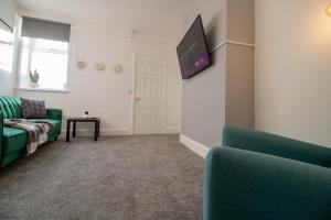 Modern & Spacious 2BR Perfect Group Escape