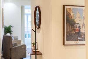 FLH Cais Sodré Chic Urban Flat with Balcony