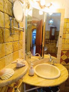 Casa Cueva The Exclusive Royal Andalusian Cave