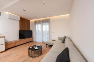 FUX LUXURY rooftop terrace JACUZZI & BBQ