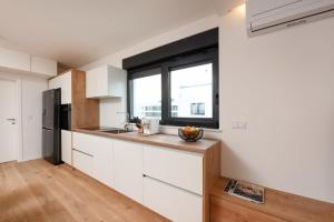 FUX LUXURY rooftop terrace JACUZZI & BBQ