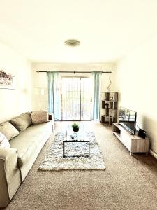 Cozy&warm apartment in Century city