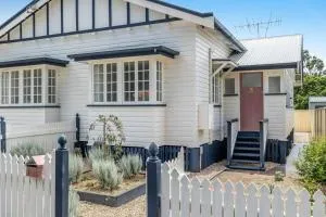 Camellia Cottage! CBD Diamond! - Willowburn
