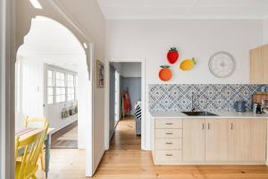 Camellia Cottage! CBD Diamond!