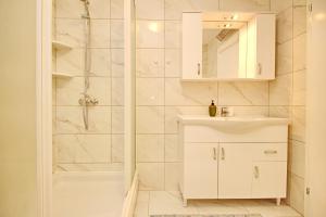 Apartments with parking space Baska, Krk - 22700