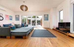 3 Bedroom Stunning Home In Rasopasno 