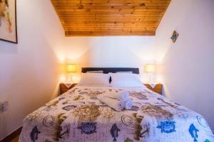 Apartments by the sea Splitska, Brac - 22683