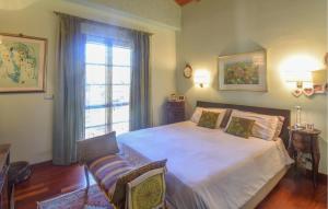 6 Bedroom Amazing Home In Roma